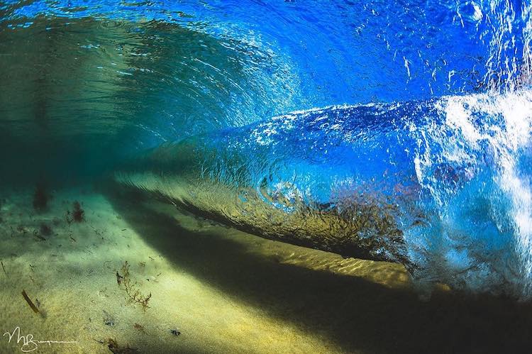 Photographie d'une vague par Matt Burgess
