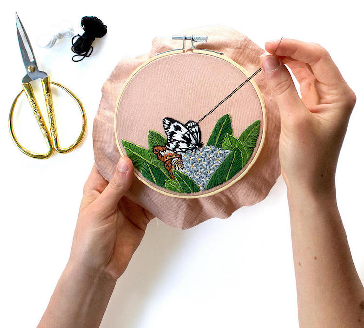 What is an embroidery hoop and how to use it? - Sarah's Hand Embroidery  Tutorials