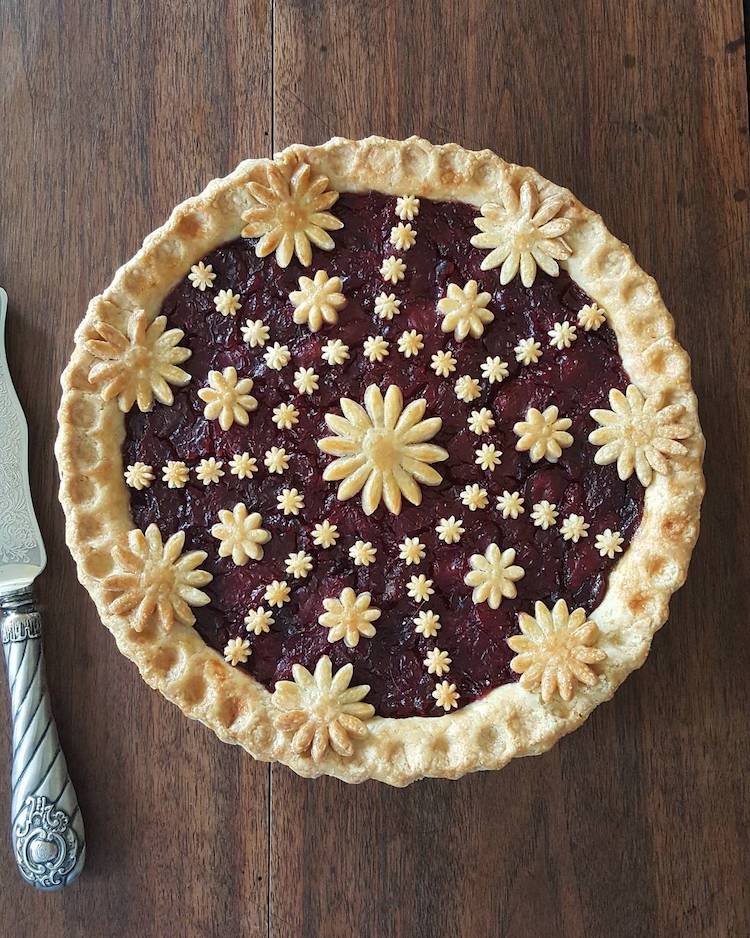 Pretty Painted Pie Crusts