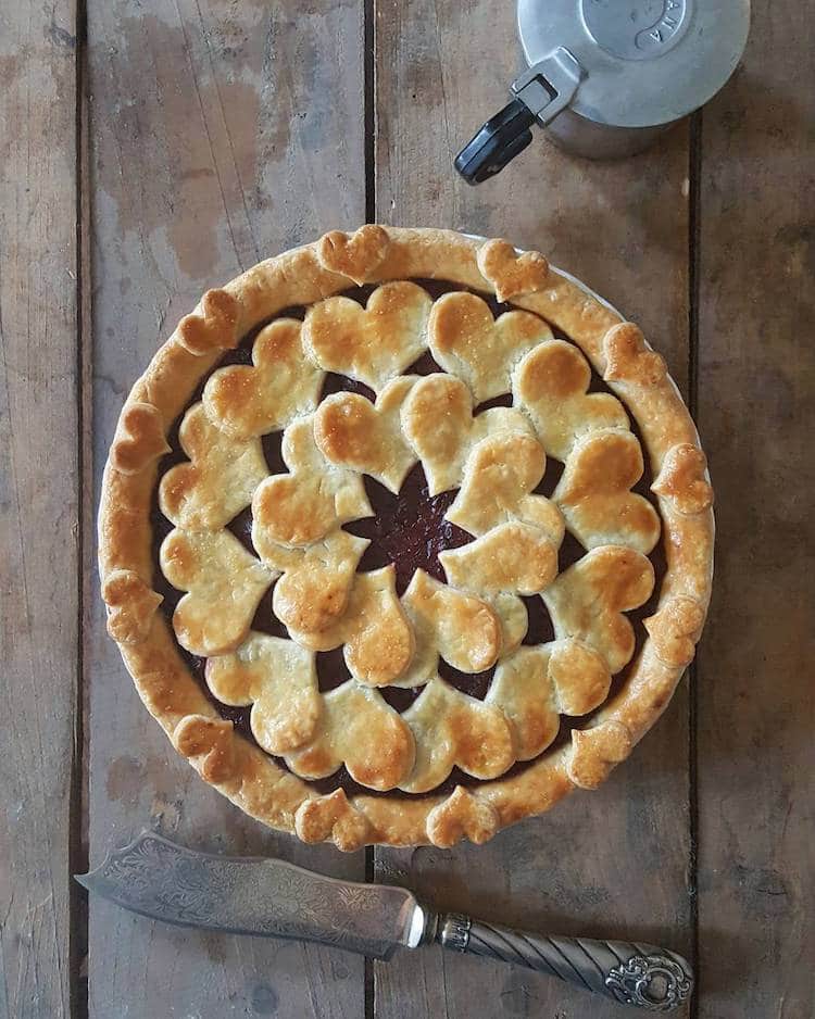 Baker Reveals Amazing Pie Crust Designs in Before and After Photos