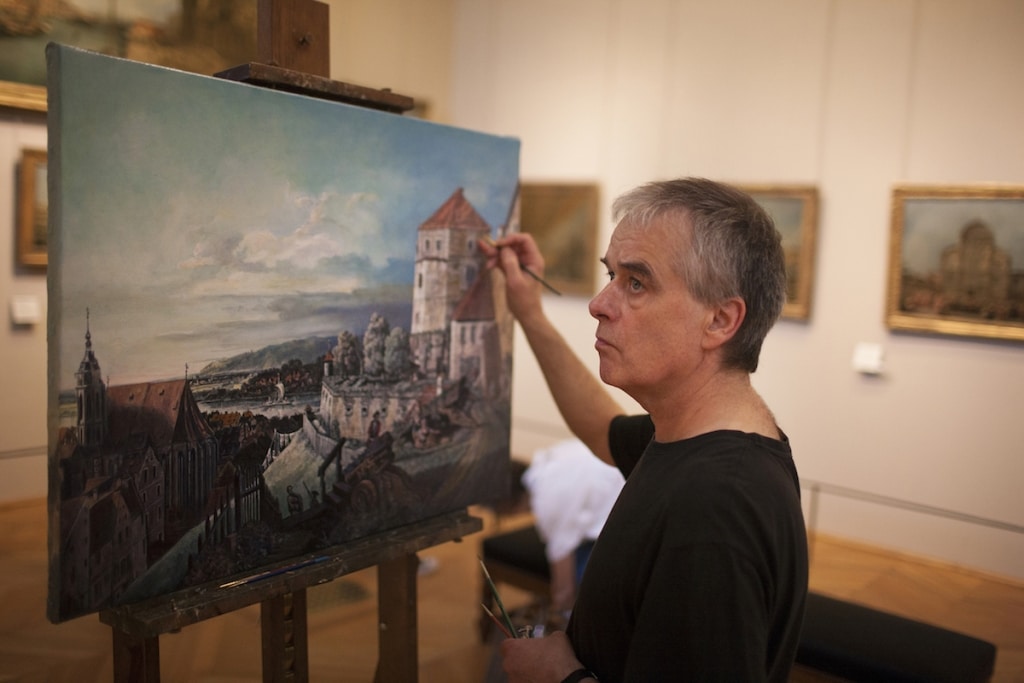 How Skilled Copyists Leave the Louvre with a Masterpiece Every Year ...