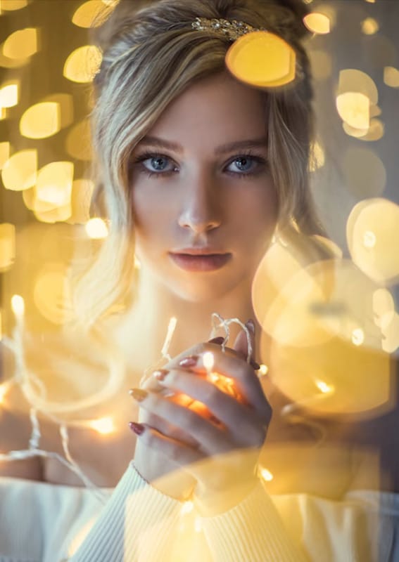 Christmas light portrait photography lighting tips