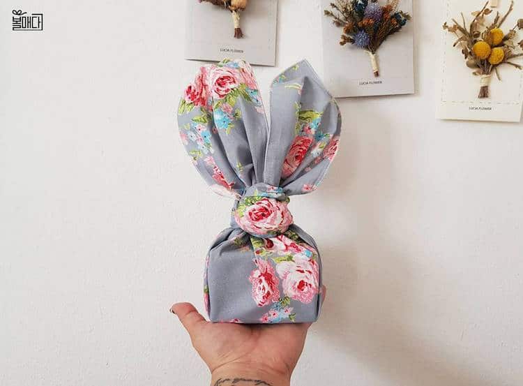 Buy Reusable Gift Wrap Organic Cotton Furoshiki Knot Wrap Birthday Wrapping  Paper Cloth Fabric Gift Wrap Eco Gift Wrapping Cloth Wrap Online in India -  Etsy