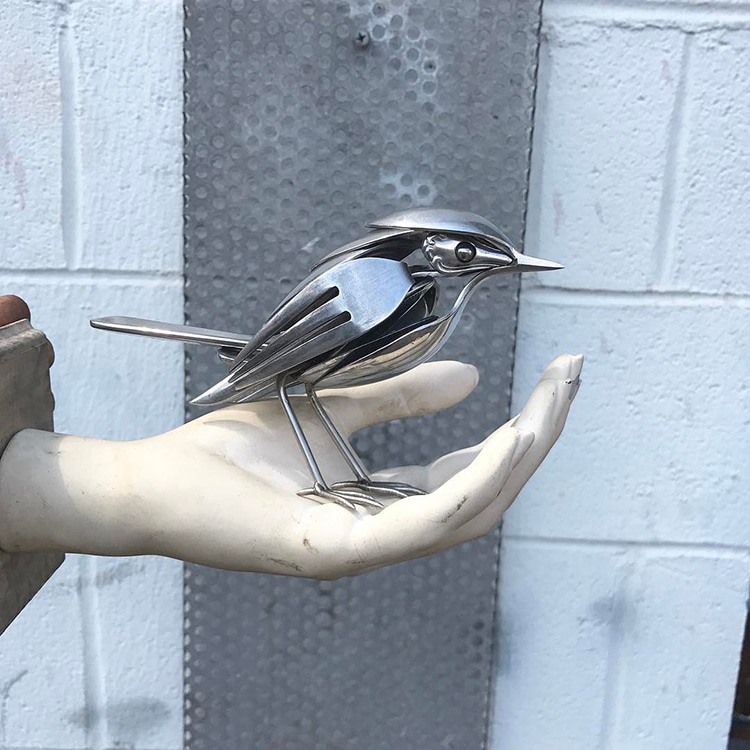 Artist Turns Unwanted Scrap Metal into Magnificent Bird ...