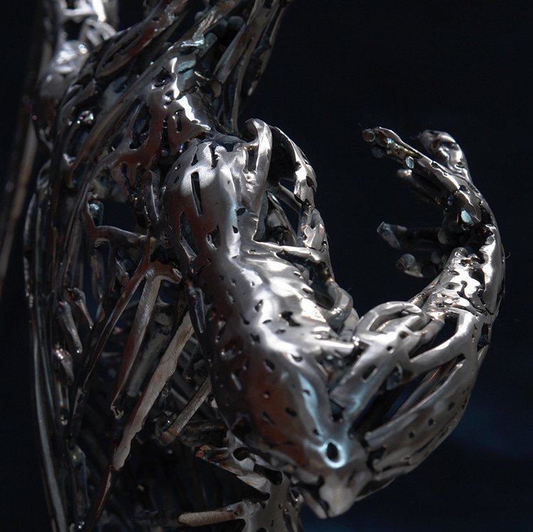Figurative Metal-Work Sculptures By Jordi Díez Fernández