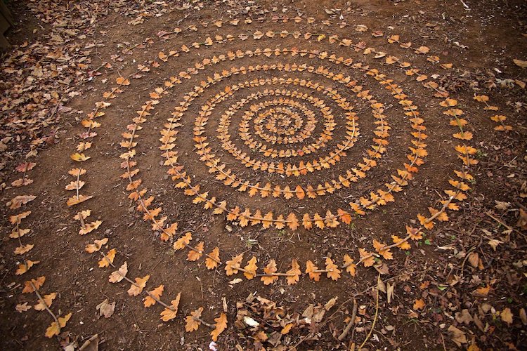 Ephemeral Art Series Features Mandalas and Spirals Made of Nature