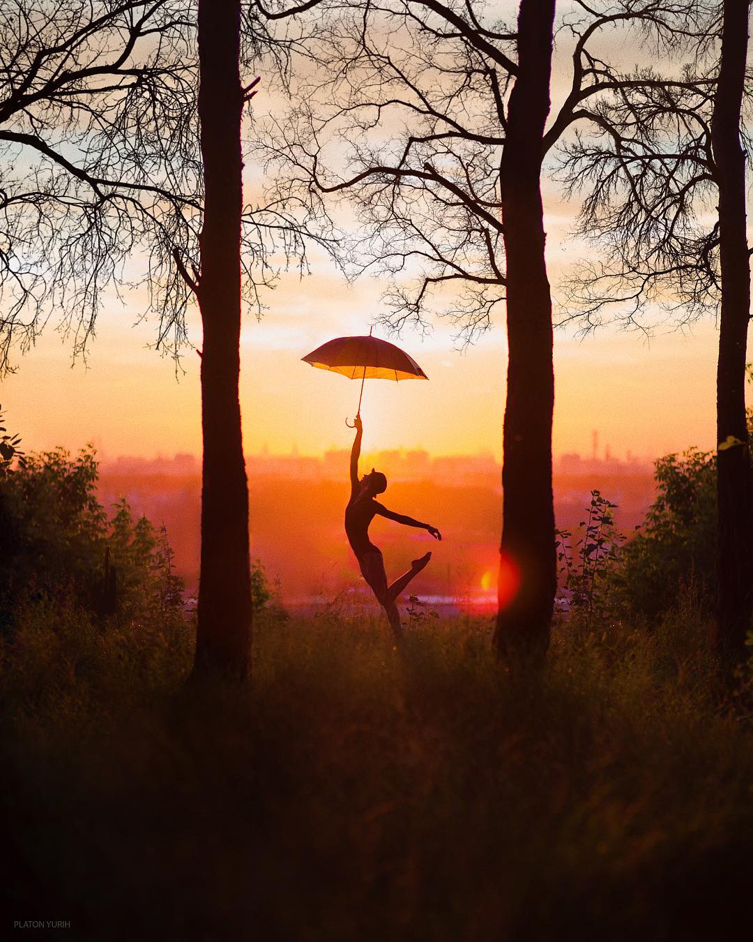 Dreamlike Conceptual Photography Merges Surrealism with
