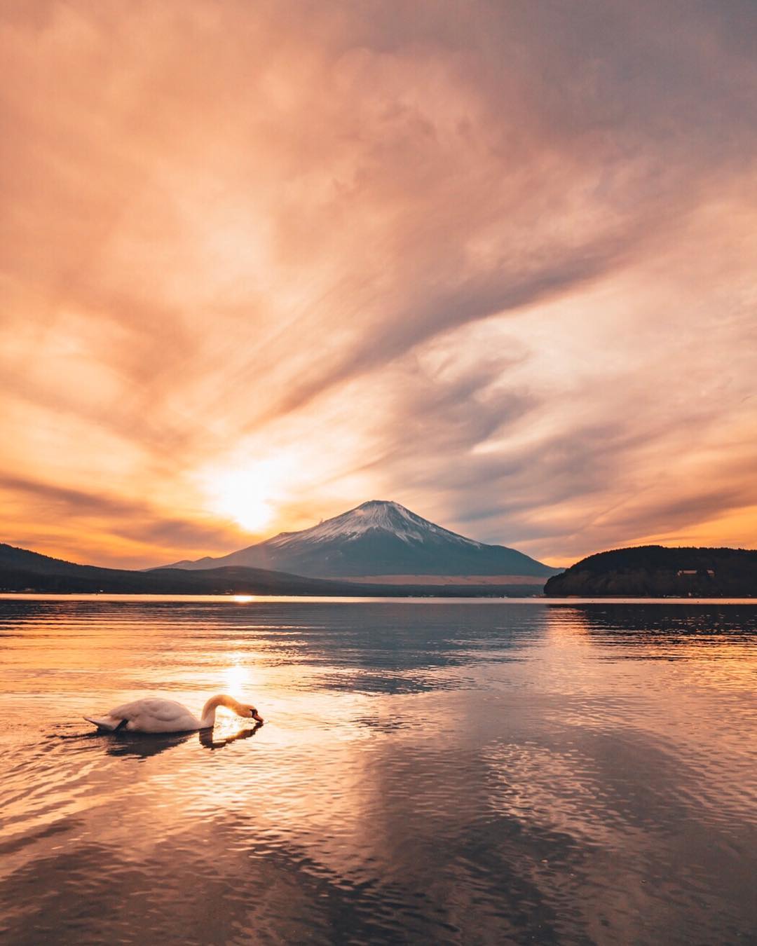 Photo of Mount Fuji by Hiro Goto