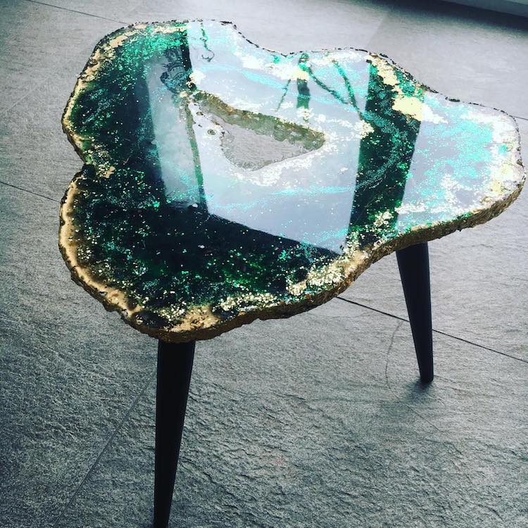 Geode end outlet table