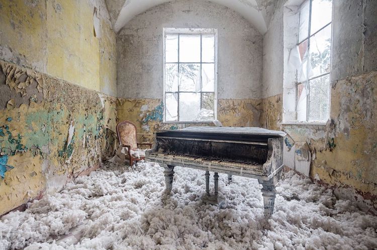 Old Piano Abandoned Buildings Romain Thiery Requiem for Pianos