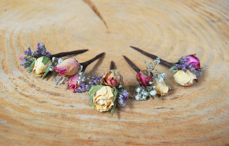 Resin Flower Jewelry Made from Flowers 