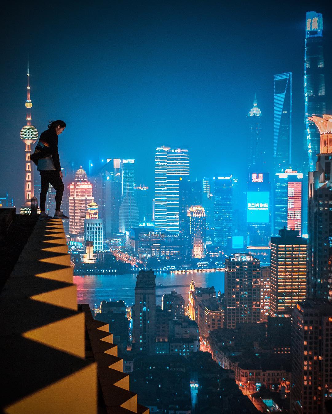 Night Photography Shanghai by Victor Chiang
