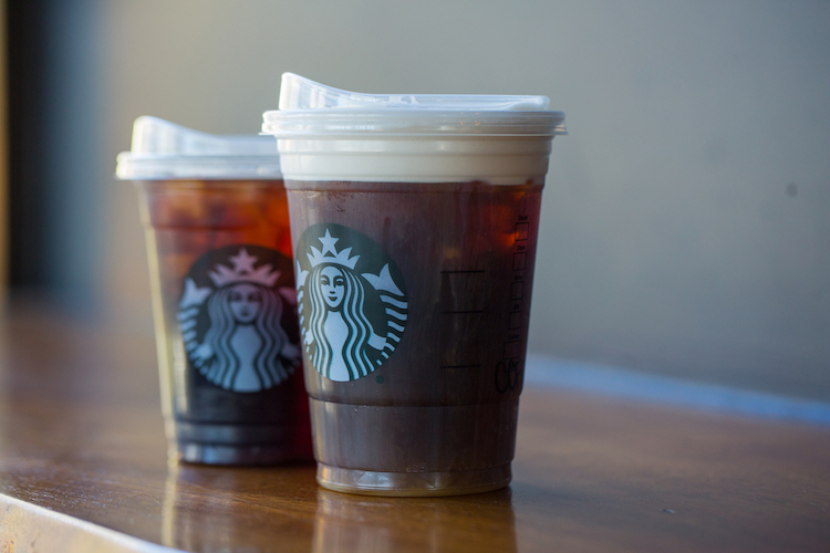 Starbucks announces rollout of new strawless lids throughout USA and Canada  - Plastic Waste Free World