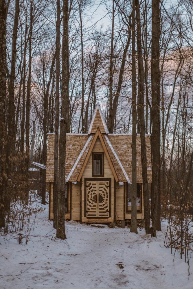 https://mymodernmet.com/wp/wp-content/uploads/2018/07/this-dreamy-tiny-catskills-cabin-will-seriously-melt-your-heart-1.jpg