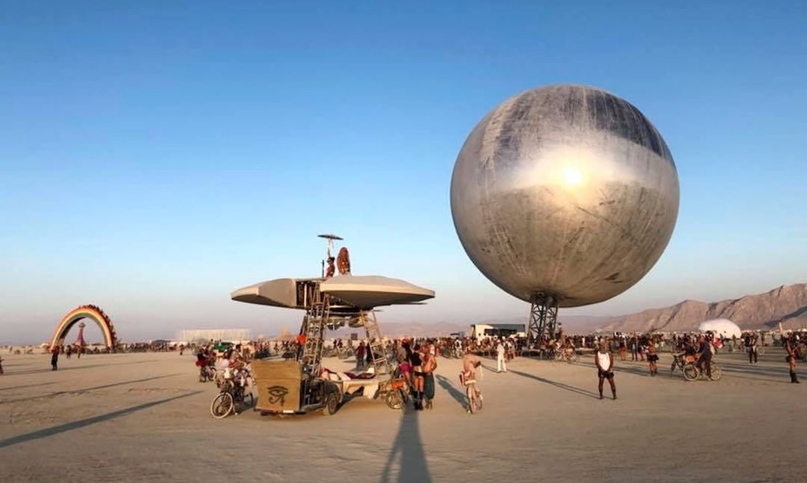 A Planecrash, Armed Carjacking, 1 Death, 44 Arrests: Police Reports from Burning Man 2018