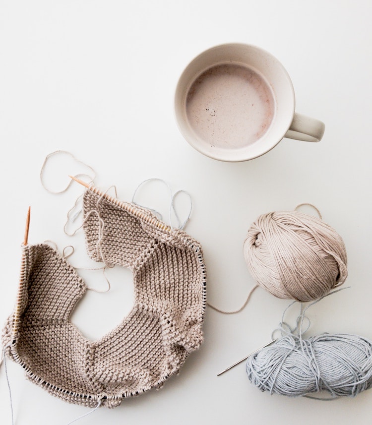 KNITTING FOR BEGINNERS: A roundup of 30 easy knitting projects