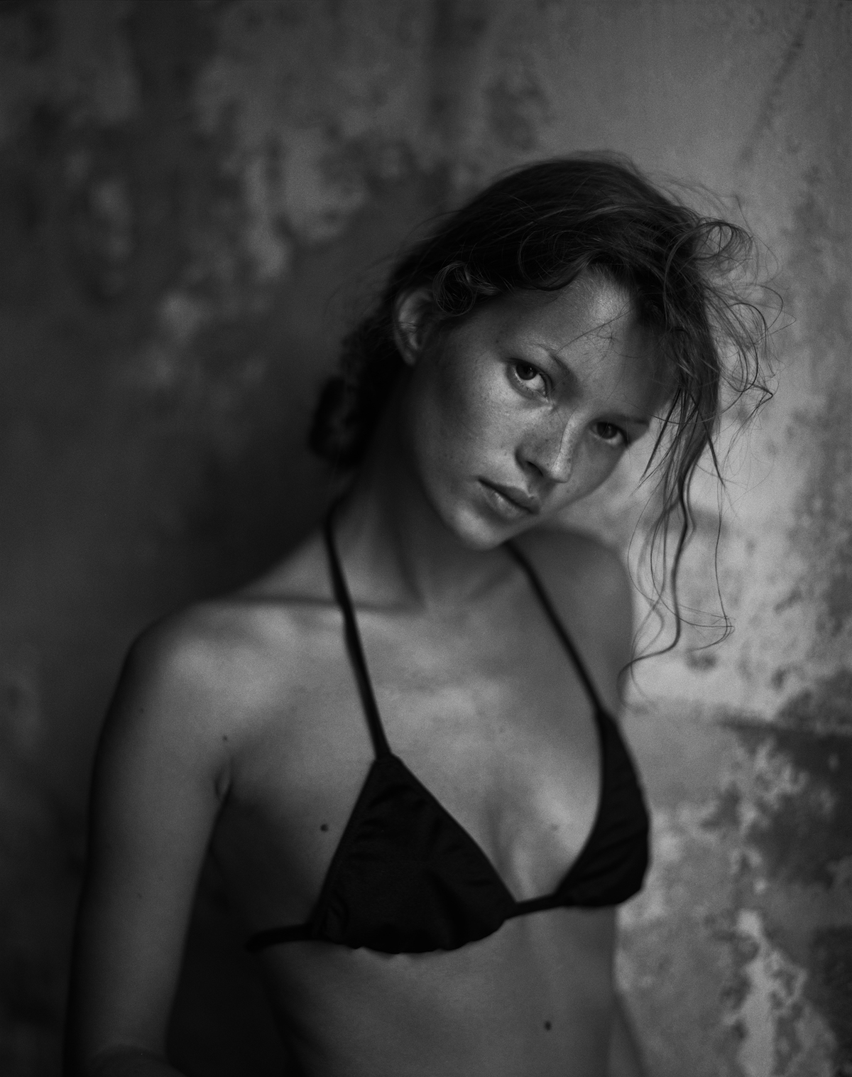 Rare Intimate Photos Of A Young Kate Moss On The Brink Of Success My Modern Met