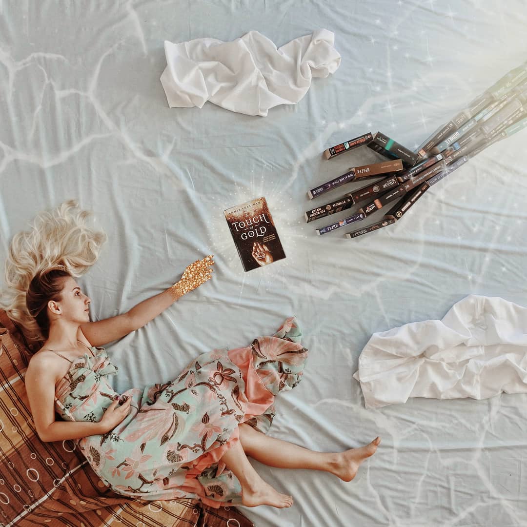 Instalaciones Escenas de Arte con Libros por Elizabeth Sagan