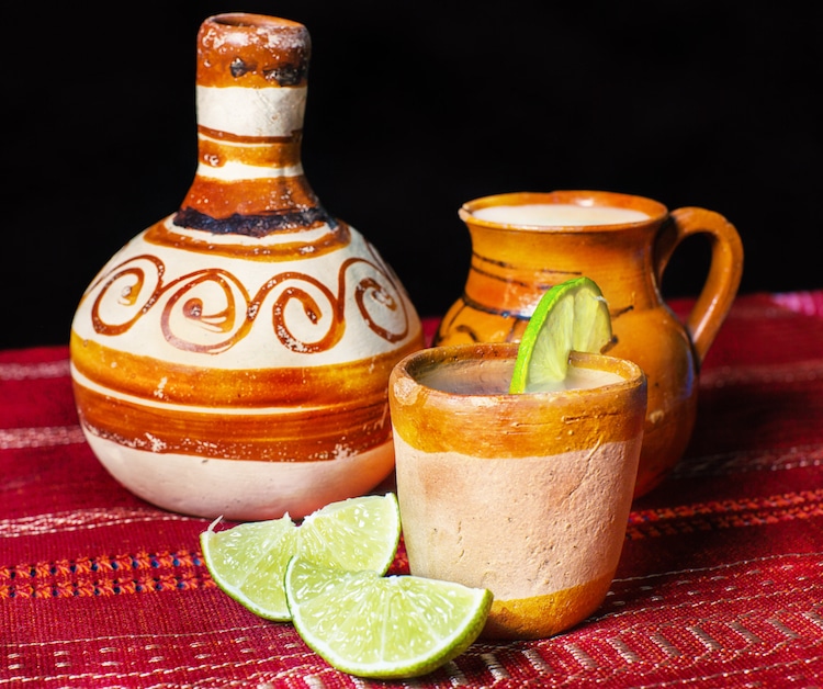 Historia y Tradiciones del Día de Muertos Pulque