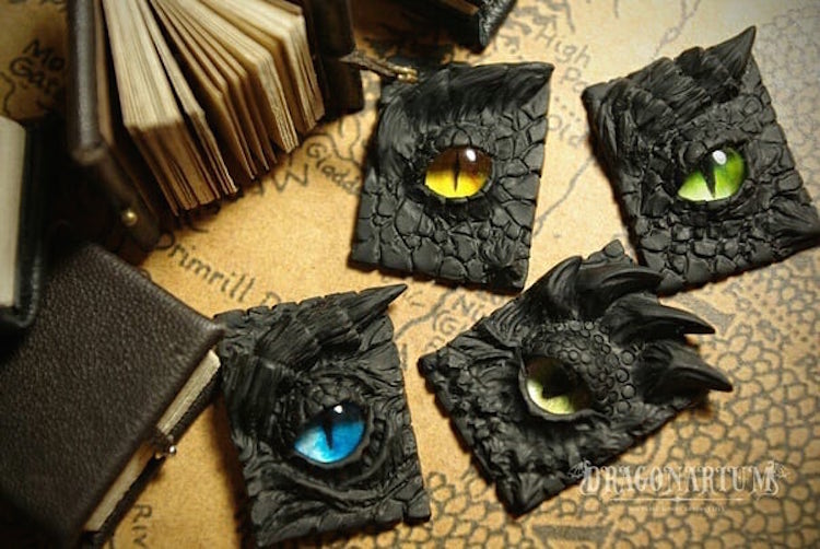 Dragon Eyes Accessories Dragonarium