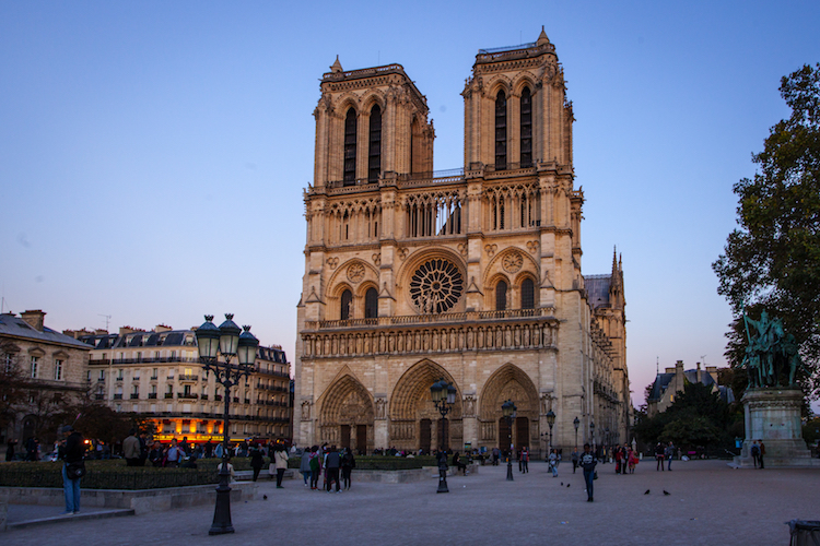Grutescos Catedral de Notre Dame Gárgolas Catedral de Notre Dame Quimeras Catedral de Notre Dame Esculturas Catedral de Notre Dame