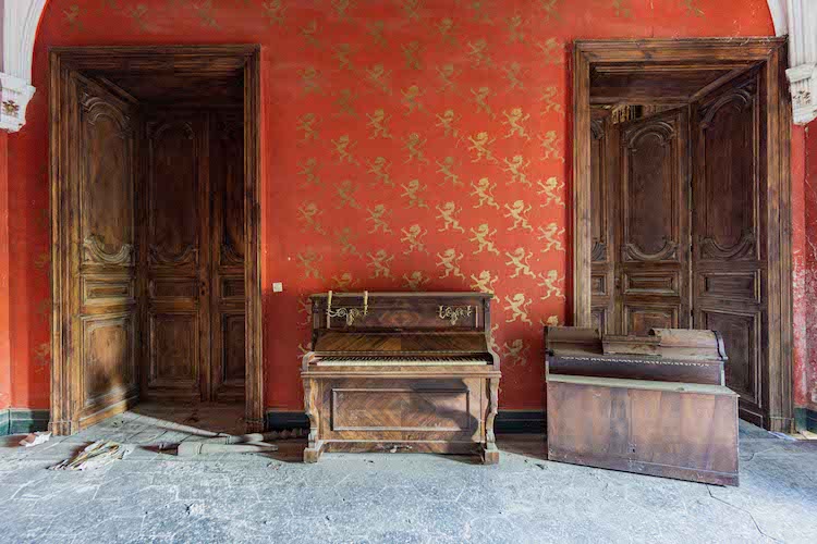 Requiem for Pianos Requiem Pour Pianos Romain Thiery Old Pianos