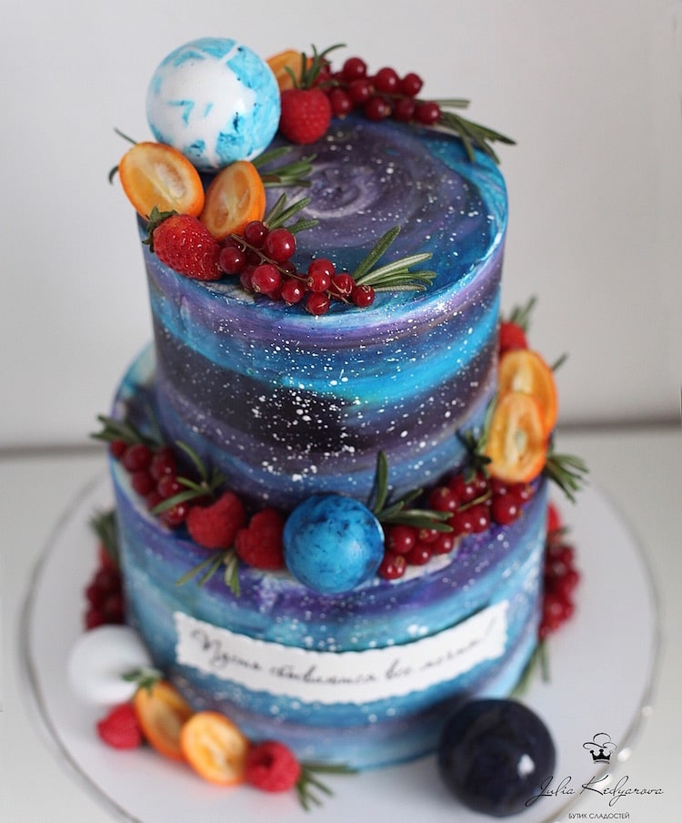 Cette Patissiere Fait Des Gateaux Avec Des Galaxies Et Des Jardins Secrets