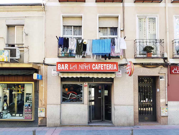 bares de Madrid No-Frills por Leah Pattem la niña