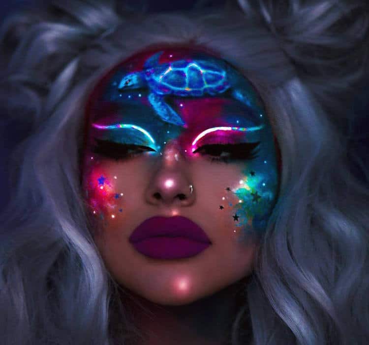 Maquillaje de neón por Rita Synnøve Sharma