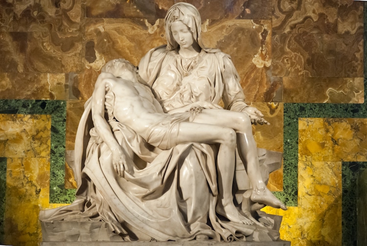 La sculpture vierge voilée Sculpture voilée Sculpture en marbre Voile voilé Statue