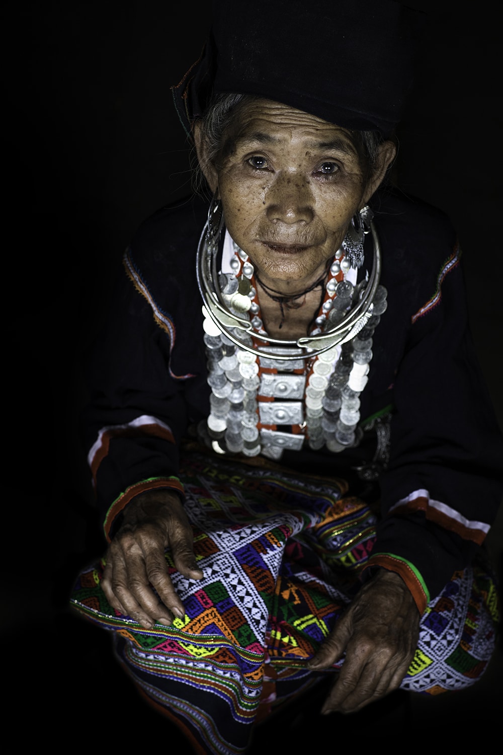 Portrait of woman from Kho Mu Ethnic Tribe in Vietnam by Réhahn