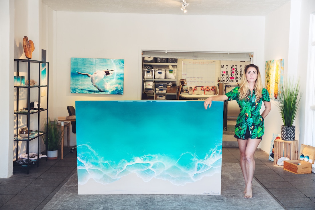 Interview: Anna Sweet Crafts Photorealistic Resin Waves for Liquid