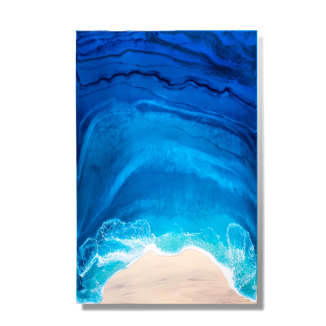 Interview: Anna Sweet Crafts Photorealistic Resin Waves for Liquid