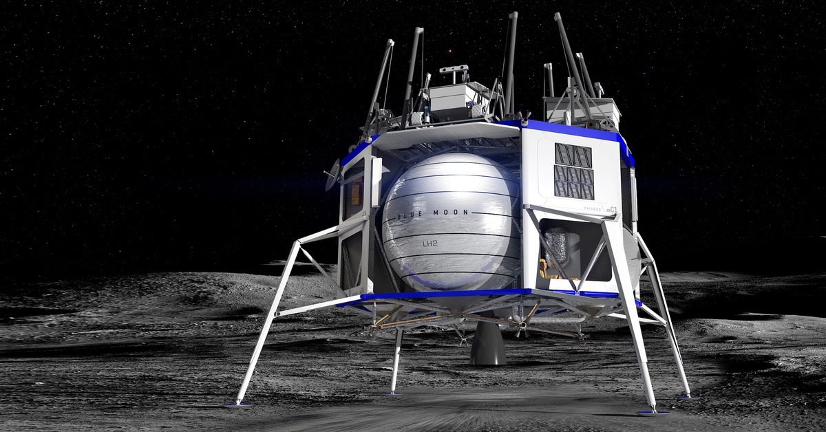 Amazon S Jeff Bezos Unveils New Space Lander To Bring Supplies To The Moon