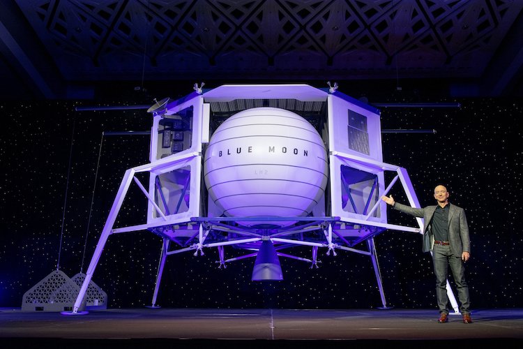 Jeff Bezos and Blue Origin Announce the Blue Moon Lander