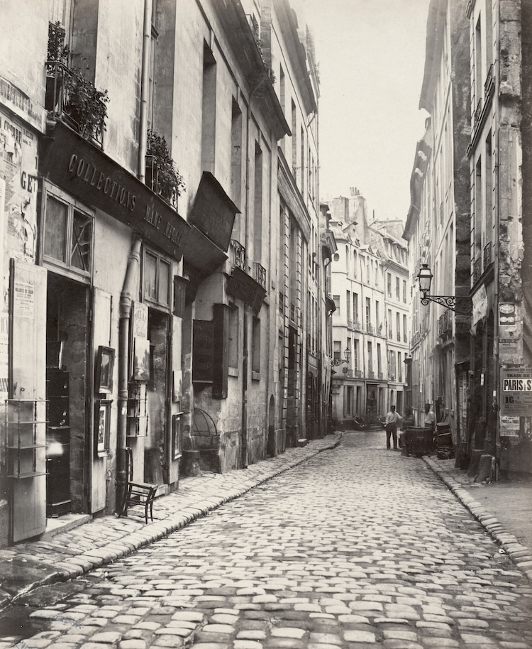 Narrow Streets of Paris