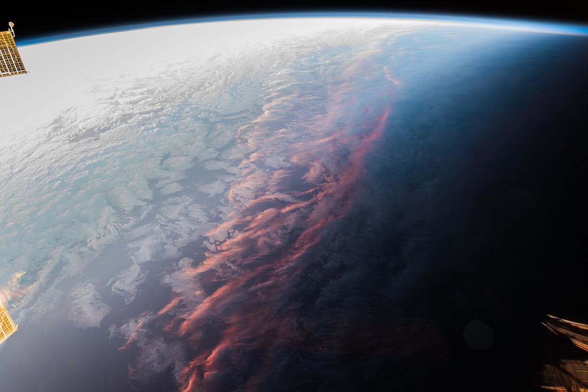 Atardecer desde el espacio por Alexander Gerst/ESA