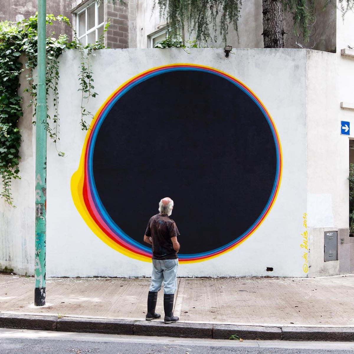 Arte callejero arcoíris por Jan Kaláb