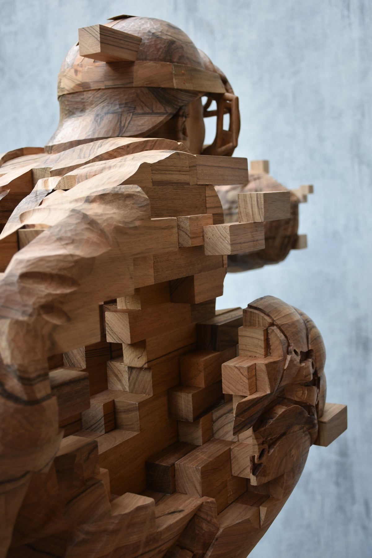 Hsu Tung Han - Pixelated Wood Sculpture