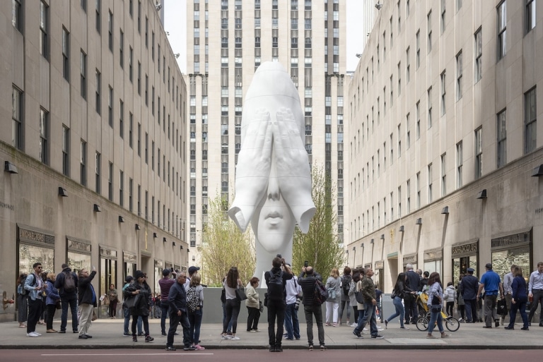 Jaume Plensa invade el Rockefeller Center durante Frieze