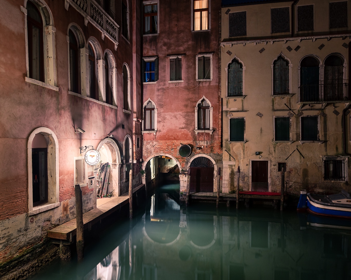 Venecia de noche por Thibaud Poirier