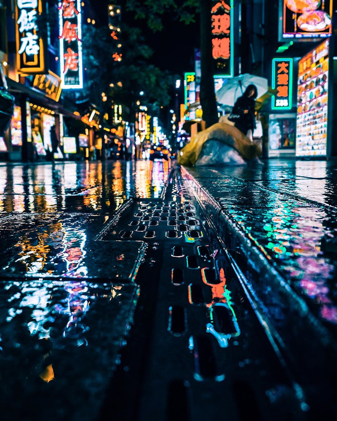 Tokyo Nightlife Photography by Hosokawa Ryohei