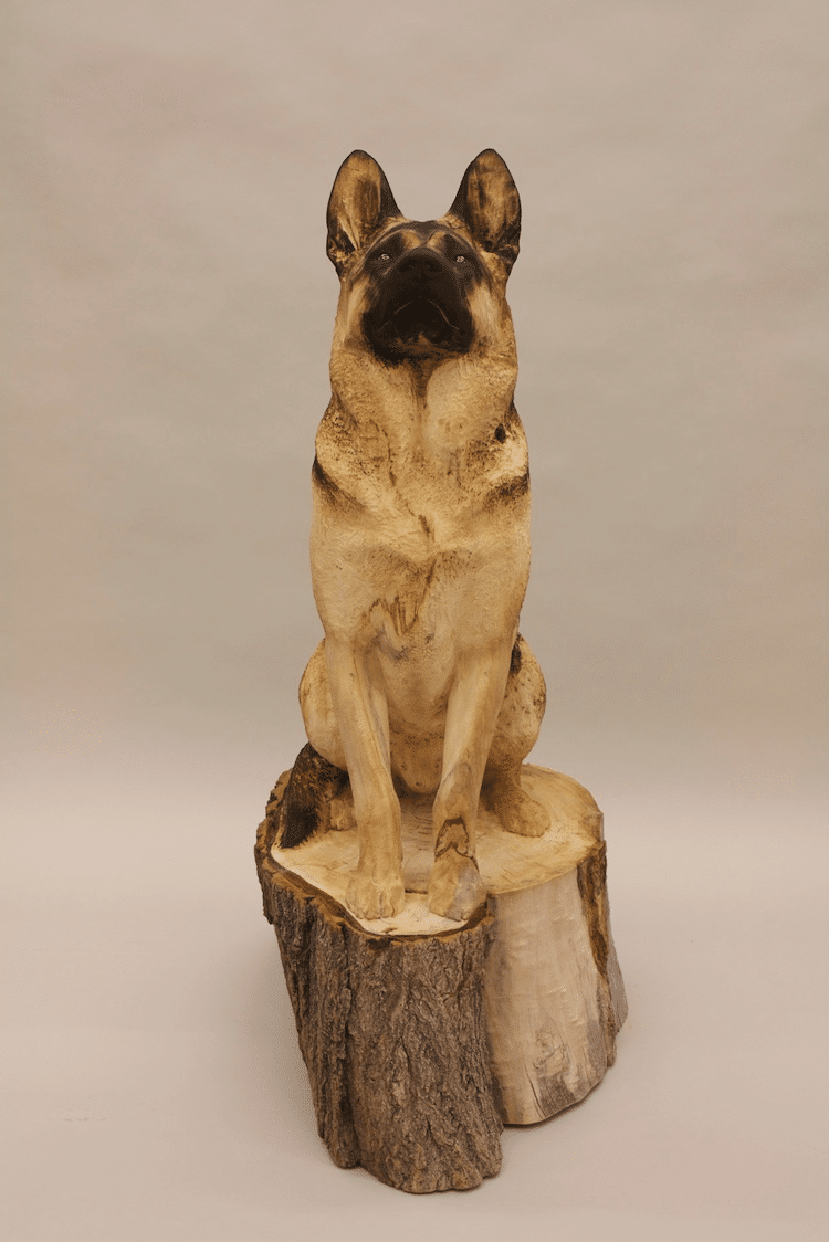 Wooden Animal Sculptures are Carved From a Single Tree Trunk