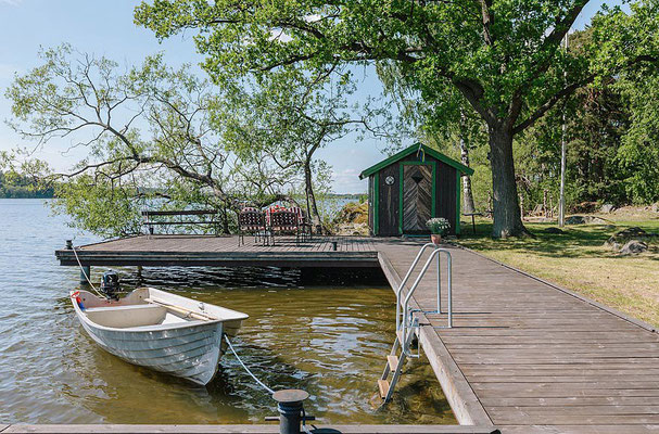 Free Lodging on Private Island