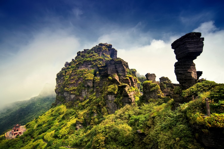 Climb Nearly 9,000 Steps to Take in the Glory of Mount Fanjing in China