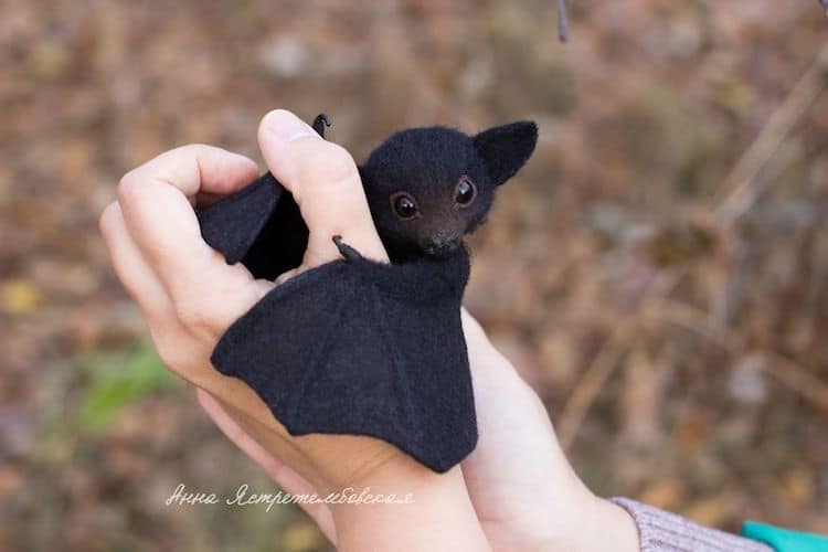 Needle-Felting Artist Hand-Crafts Adorable Animal Toys From Wool