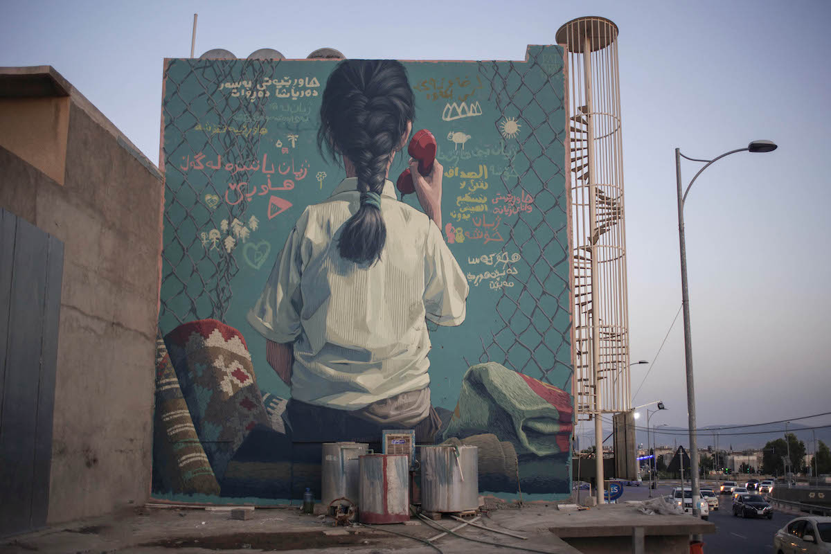 arte con mensaje social en irak por Pat Perry