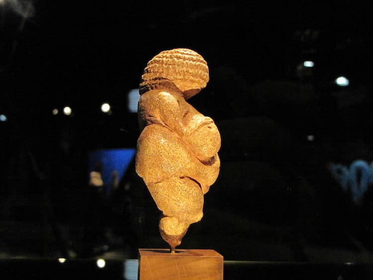 venus of willendorf prehistoric pocket art statue