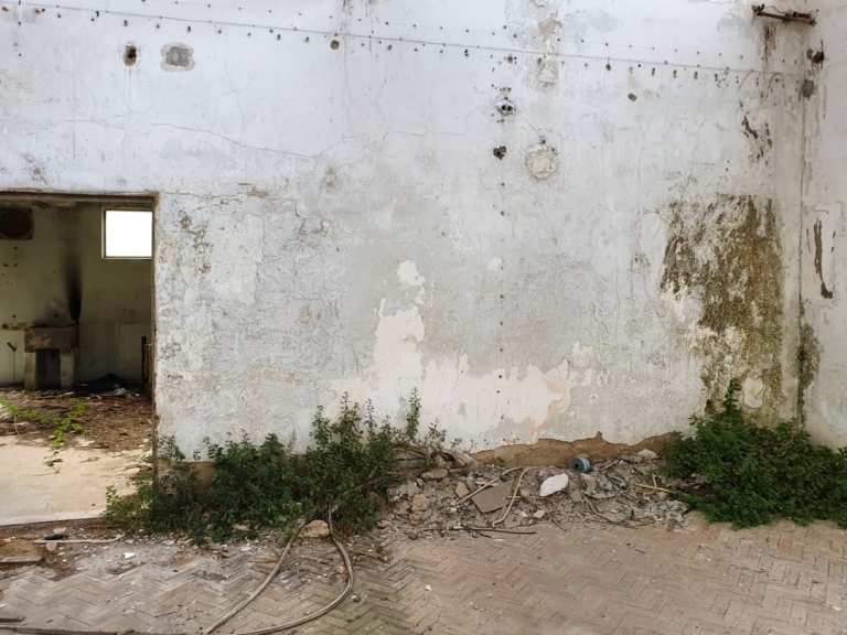 Impressive Painted Illusions by Portuguese Graffiti Artist Vile