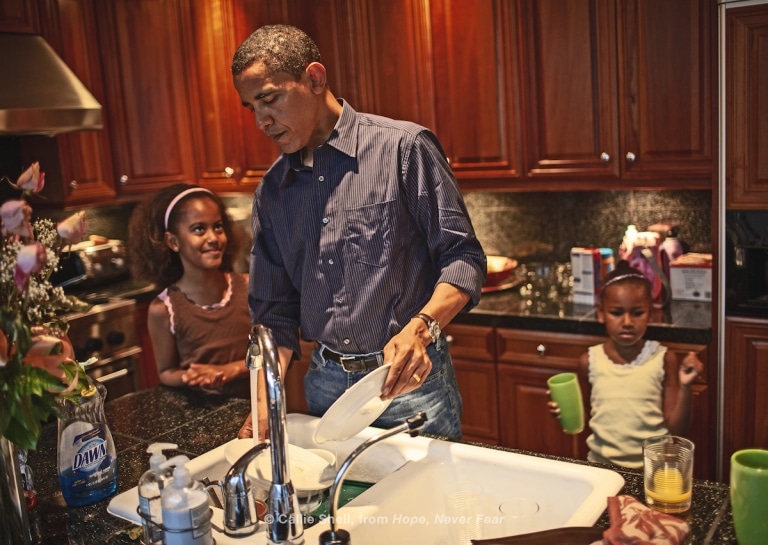 Shell Obama Giirl One Photographer's Candid Look at the Obama Family